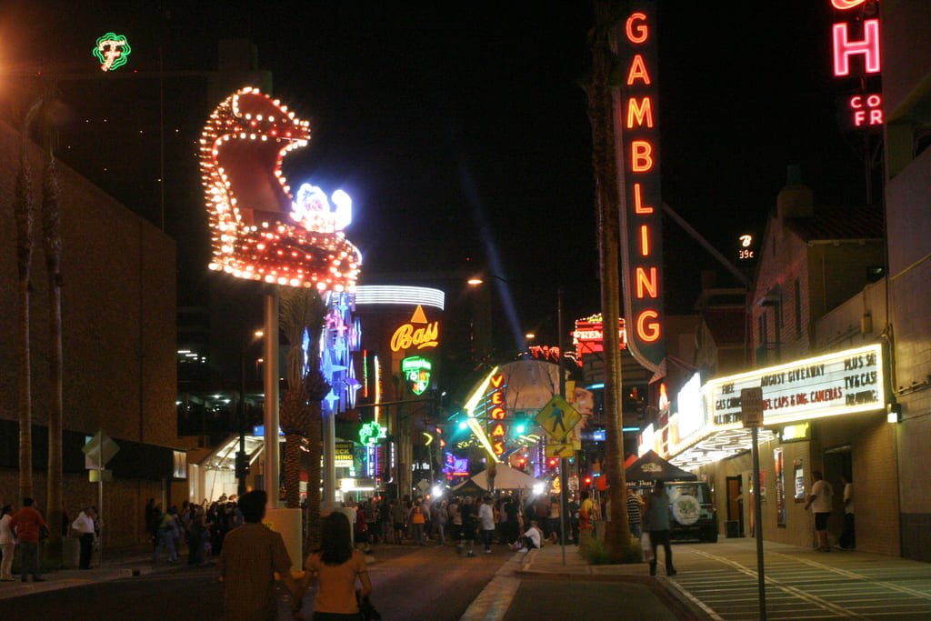 Las Vegas Strip Scenic Byway Road Trip: The Complete Route Guide photo 2