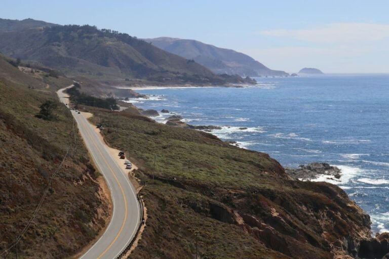 Pacific Coast Highway Road Trip Guide: Routes, Stops & Itinerary
