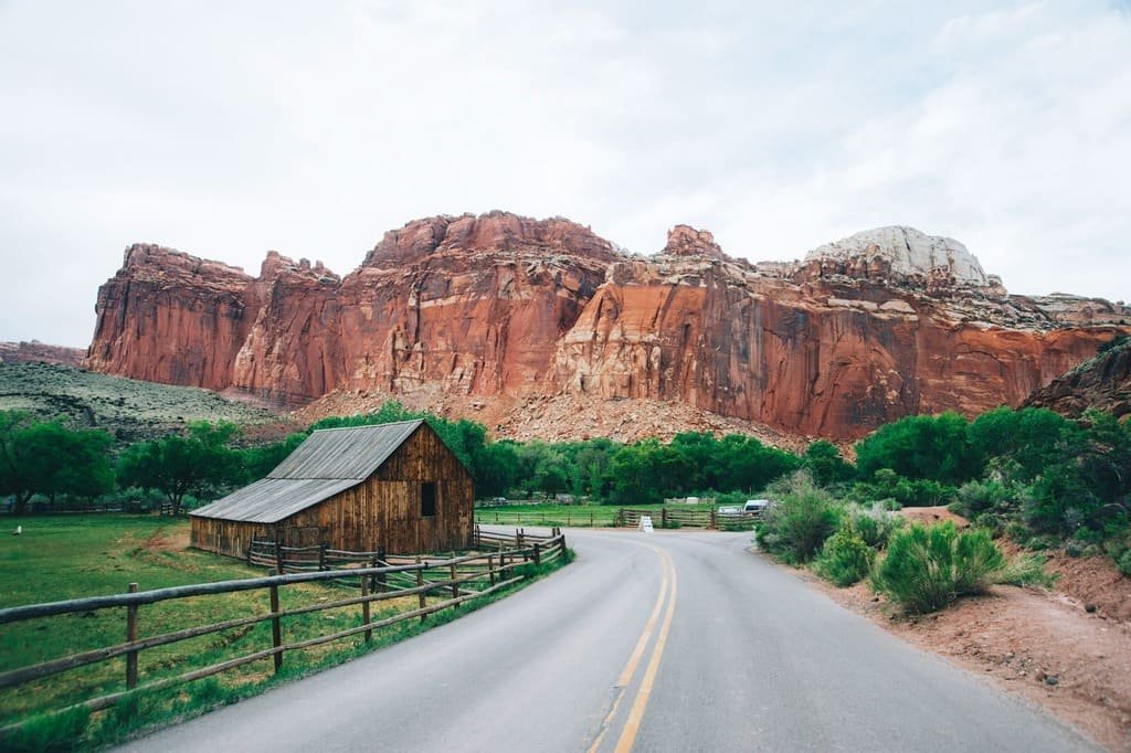Utah Mighty 5 Road Trip Guide: National Parks Route & Itinerary photo 3
